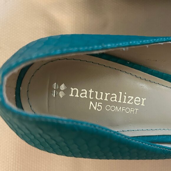 NEW (NWOT) Naturalizer turquoise Narlene peeptoe wedges sz 7 - Picture 4 of 10